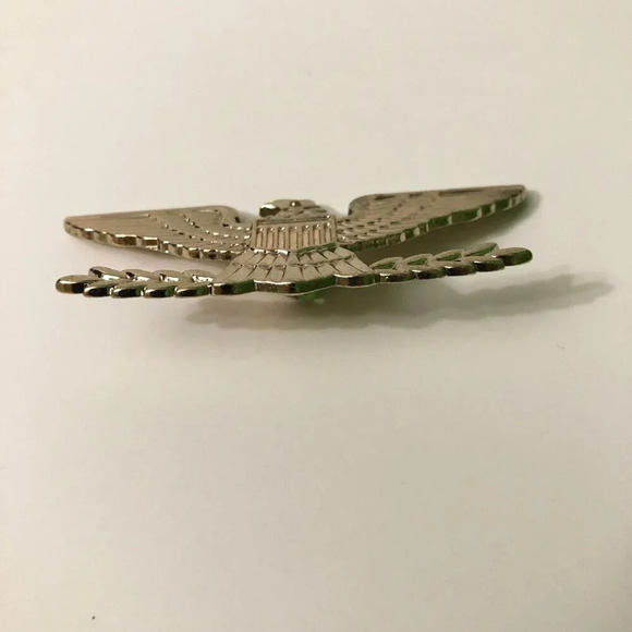 Eagle Bird 2.75 Inch Long Colonel Rank Insignia Pin Back Unmarked - Picture 8 of 9
